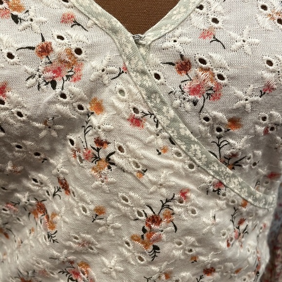 American Eagle top - Picture 2 of 7